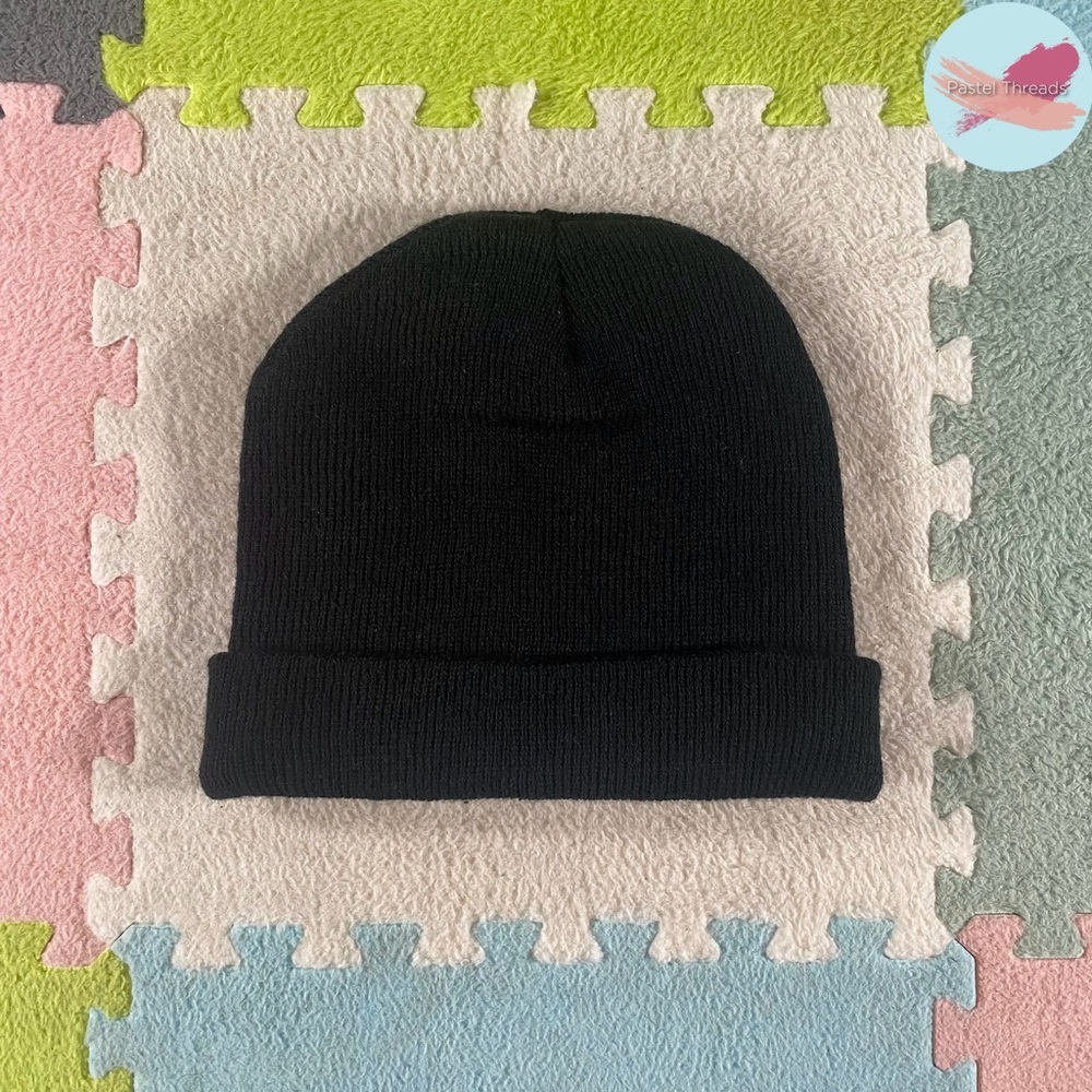 NWOT Black Skullie Beanie Cap